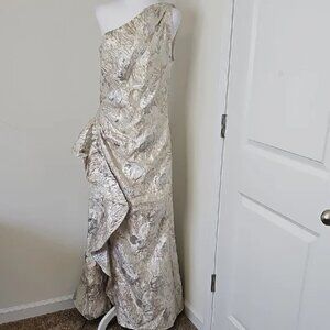 Xscape Women's One-Shoulder Cream and Silver Gown Metallic Dress